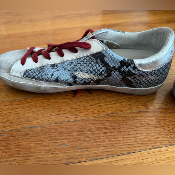 Golden Goose sneakers size 41. Blue snakeskin with red laces. - Picture 4 of 8